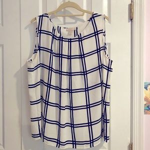 Gently worn Loft shell top.  XL size.  White with black checkered pattern.